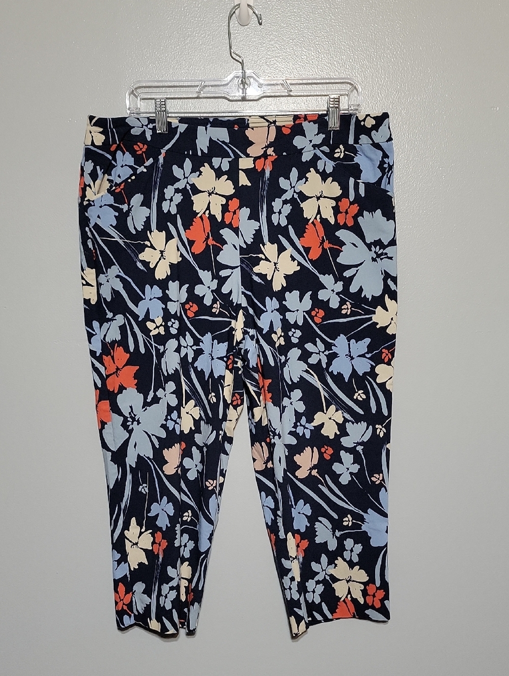 Time and Tru Women's Floral Stretchy Comfy Cropped Capri Pants Sz XL Travel
